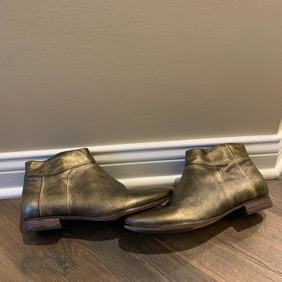 Cole Haan Allen Leather Bootie - Picture 2 of 7